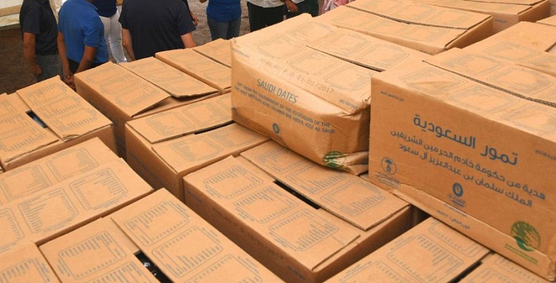 السعودية تهدي تمور لإندونيسيا وبوركينا فاسو