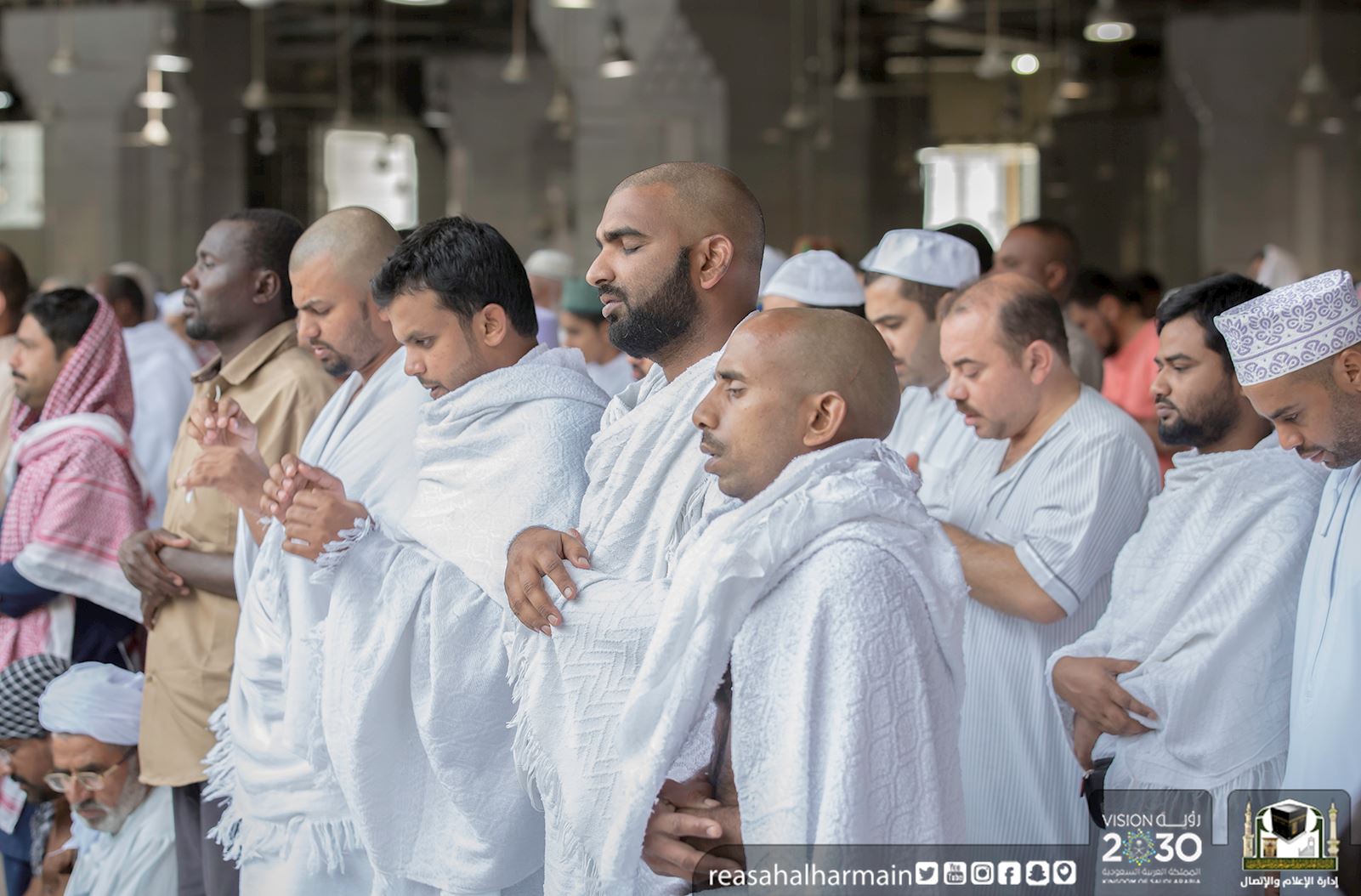 إمام المسجد الحرام : الواجب علينا جميعاً أن نتمسك بالكتاب والسنة وألا نفرق بينهما