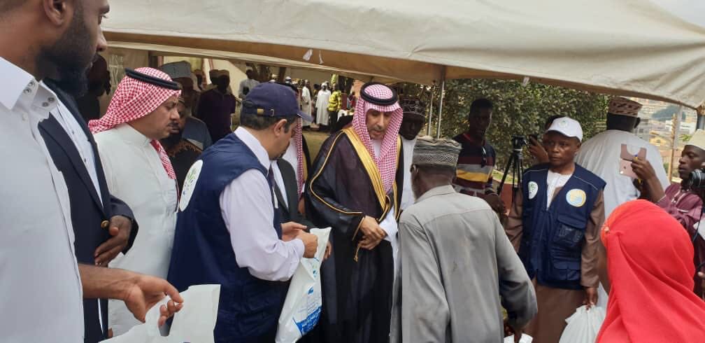 سفير السعودية بأوغندا يدشن مشروع "إطعام" لهيئة الإغاثة2