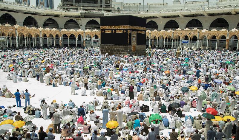 إمام المسجد الحرام : إن من علامات الإخلاص السر والكتمان