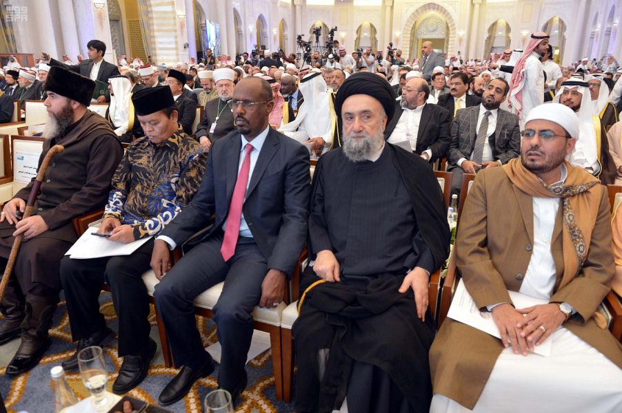 خادم الحرمين الشريفين : المملكة ستواصل التزاماتها ومبادراتها بما يحقق آمال المسلمين