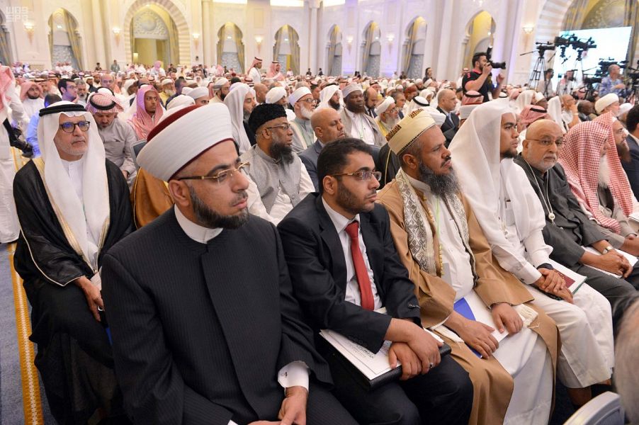 خادم الحرمين الشريفين : المملكة ستواصل التزاماتها ومبادراتها بما يحقق آمال المسلمين