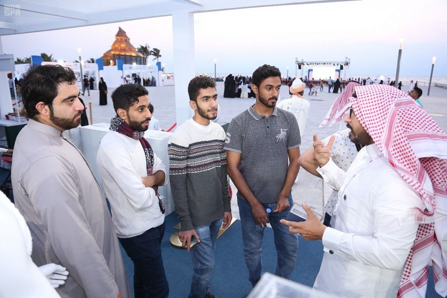 وزارة الحج والعمرة تستعرض مبادراتها عبر تقنية الواقع الافتراضي في "الحديقة الثقافية"