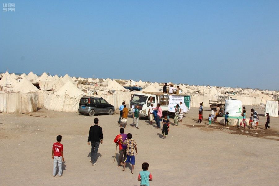 مركز الملك سلمان للإغاثة يدشن المرحلة الثانية لمشروع المياه والإصحاح البيئي لنازحي الحديدة