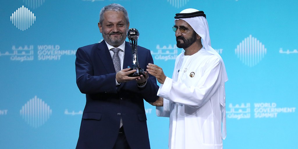 ​وزير الصحة الأفغاني يفوز بجائزة أفضل وزير في العالم