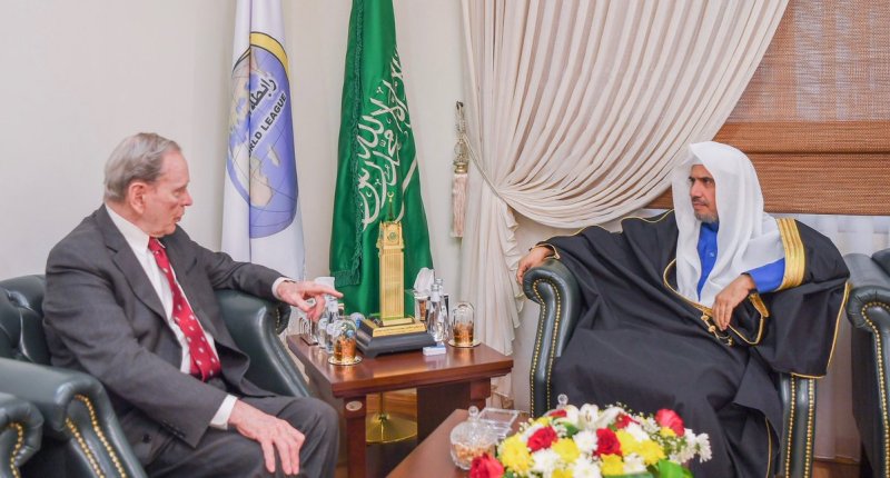 الأمين العام للرابطة يستقبل دبلوماسي أمريكي سابق