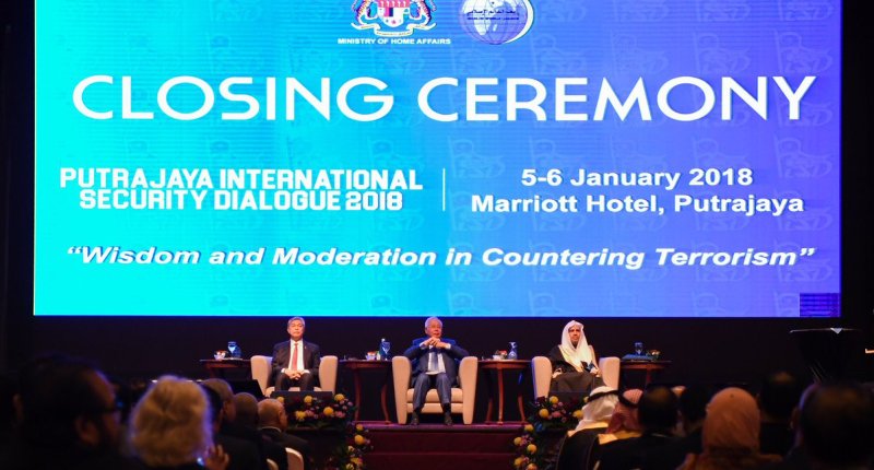 بحضور أكثر من ألف شخصية عالمية تمثل عشرين دولة الأمين العام يفتتح المؤتمر الدولي عن الاعتدال والحكمة في مواجهة الإرهاب بماليزيا