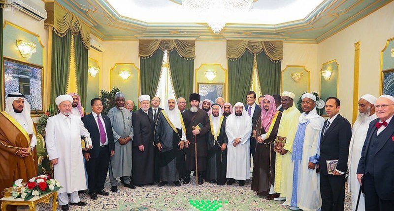 الدكتور السديس يستقبل سماحة مفتي عام المملكة و الأمين العام لرابطة العالم الإسلامي