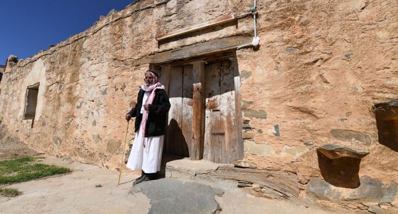 خمسة مساجد تاريخية تستعيد مكانتها في عسير