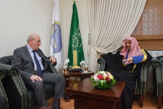 الأمين العام يستقبل سفير جمهورية مصر لدى السعودية
