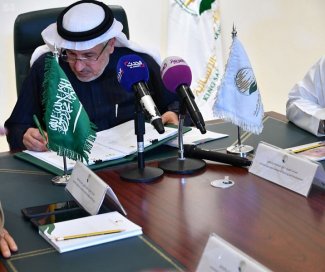 مركز الملك سلمان للإغاثة يوقع 12عقداً لتنفيذ مشروعات إنسانية للشعب السوري الشقيق