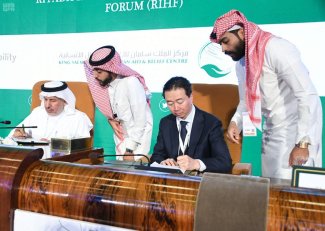 مركز الملك سلمان للإغاثة يوقع مشروعًا تنفيذيًا لتوسيع نطاق التدخل في قطاعي المياه والإصحاح البيئي في اليمن