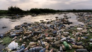 الإيسيسكو تحارب التلوث الناتج عن استعمال المواد البلاستيكية