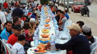 تونس في رمضان.. "موائد الكبارية" تجمع المحتاجين وعابري السّبيل