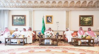 خادم الحرمين الشريفين يصل إلى منى للإشراف على راحة حجاج بيت الله الحرام