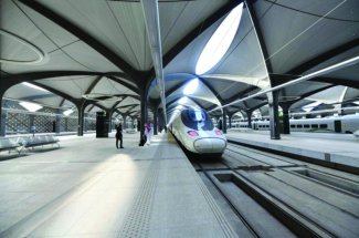 خادم الحرمين الشريفين يرعى حفل تدشين قطار الحرمين السريع اليوم 