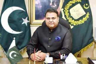 وزير الإعلام الباكستاني: لن نسمح لأي جهة بالمساس بالحرمين الشريفين وأمن وسيادة السعودية	