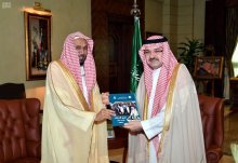 محافظ جدة يستقبل الأمين العام للهيئة العالمية للكتاب والسنة