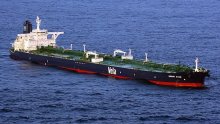 السعودية تستأنف نقل شحنات النفط عبر مضيق باب المندب