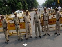 مصرع شرطي في انفجار عبوة ناسفة بالهند