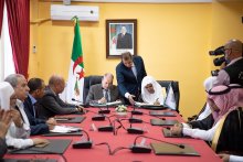 الرابطة توقّع اتفاقية تعاون مع المرجعية الدينية العليا بالجزائر