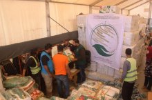 "سلمان للإغاثة" يوزع مساعدات شتوية للاجئين السوريين في مخيم الزعتري