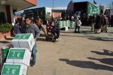 مركز الملك سلمان للإغاثة يوزّع مساعدات إنسانية متنوعة للأسر السورية اللاجئة في طرابلس