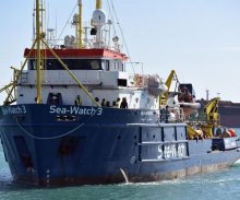 منظمة إغاثة ألمانية تعلن إنقاذ 65 مهاجراً قبالة سواحل ليبيا