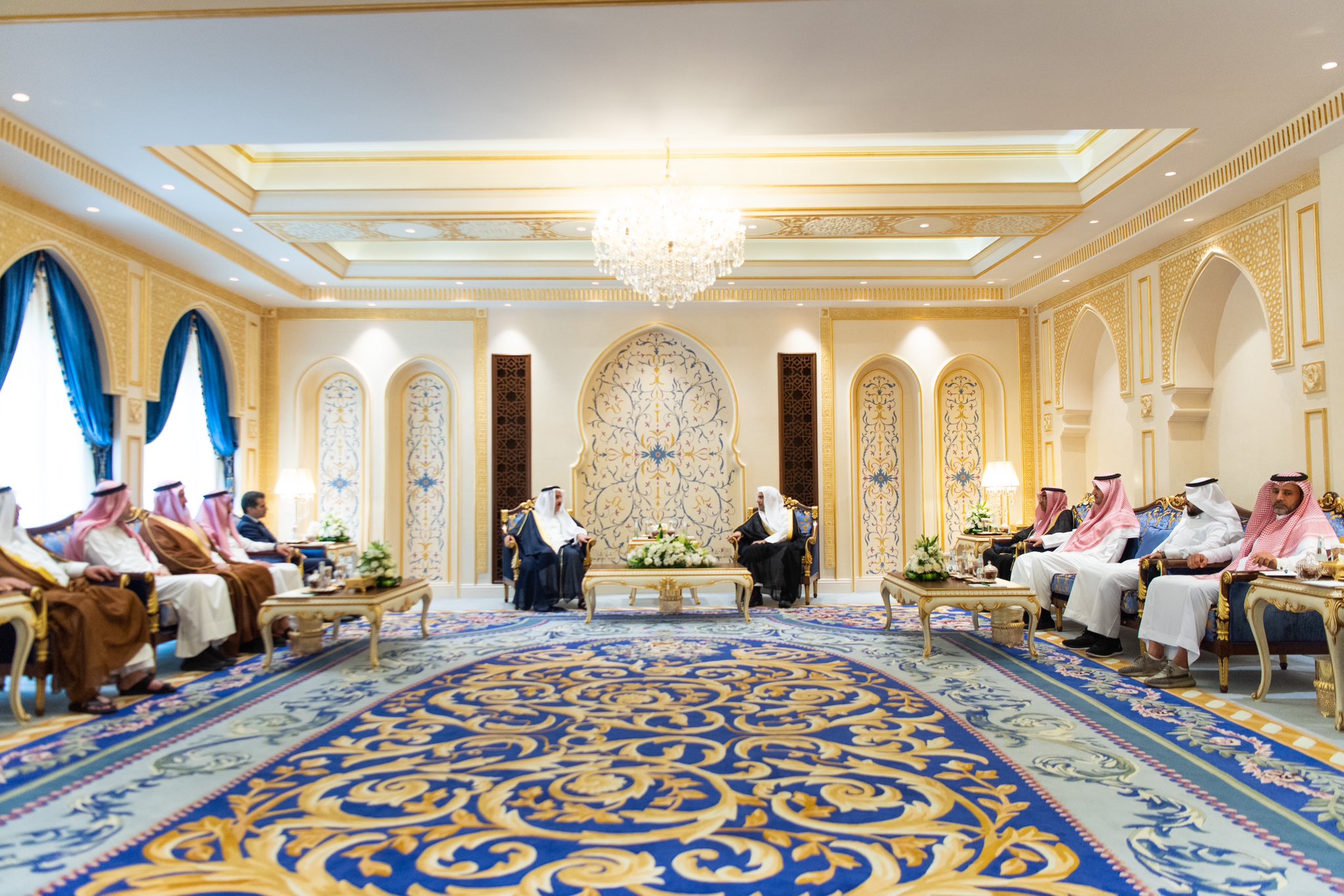 Yang Mulia Sekretaris Jenderal LMD, Ketua Asosiasi Ulama Muslim Syekh Dr.Mohammad Alissa , bertemu dengan Ketua Diwan Wakaf Sunni di Irak, prof. Dr. Mishaan Al-Khazraji, dan delegasi pendampingnya, di kantor pusat LMD di Makkah.