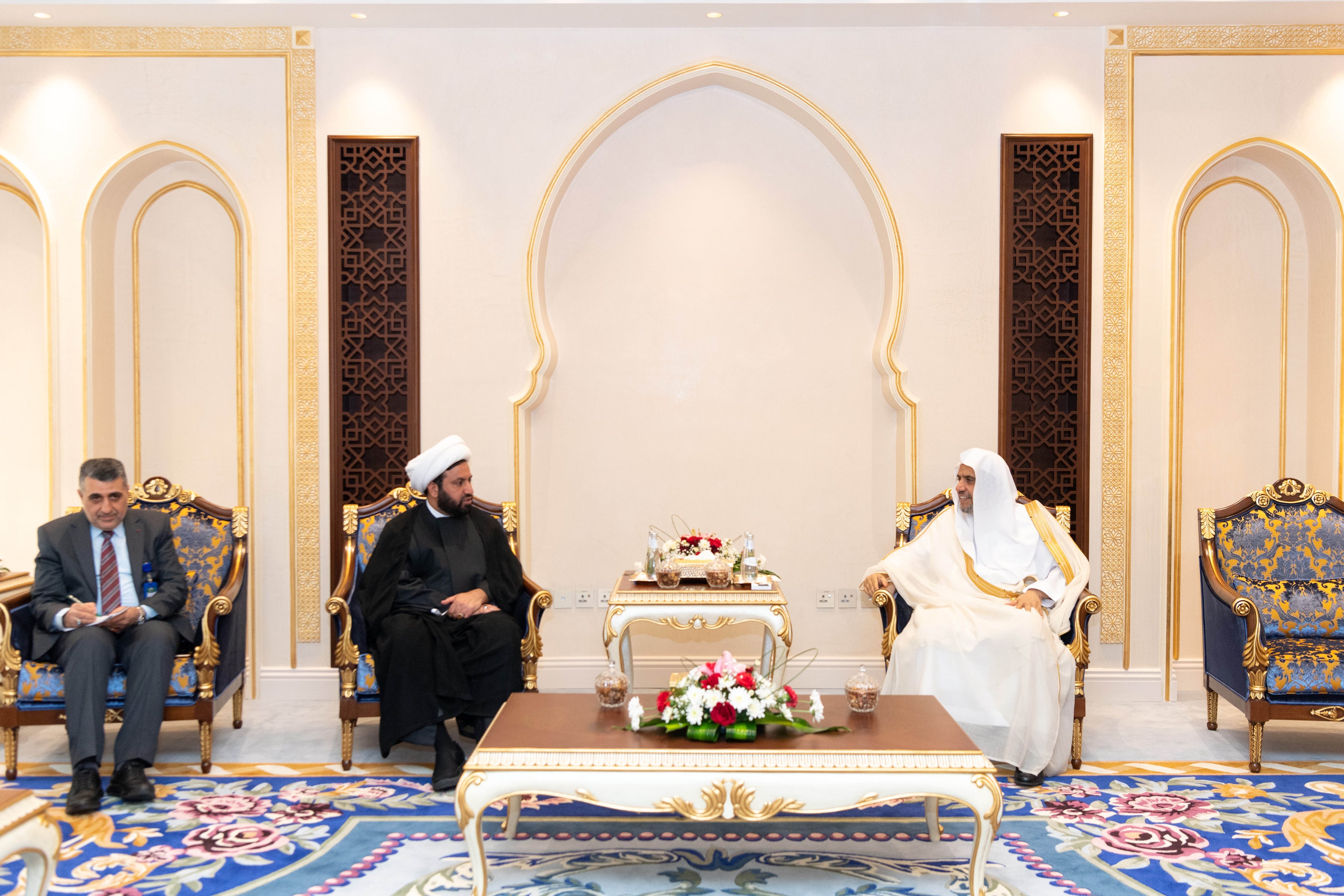 رابطہ کے مکہ مکرمہ صدر دفتر میں،ڈاکٹر محمد العيسى نے عراقی وزیر حج ڈاکٹر سامی عمران المسعودی سے ملاقات کی