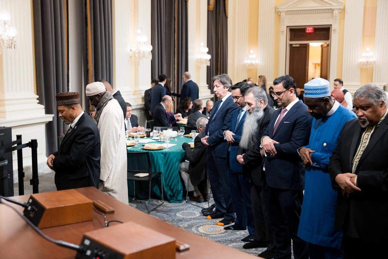 رابطة العالم الإسلامي تجمع ممثلي الأديان وصانعي السياسات في حفل إفطار رمضان الأول من نوعه بالكونغرس الأمريكي