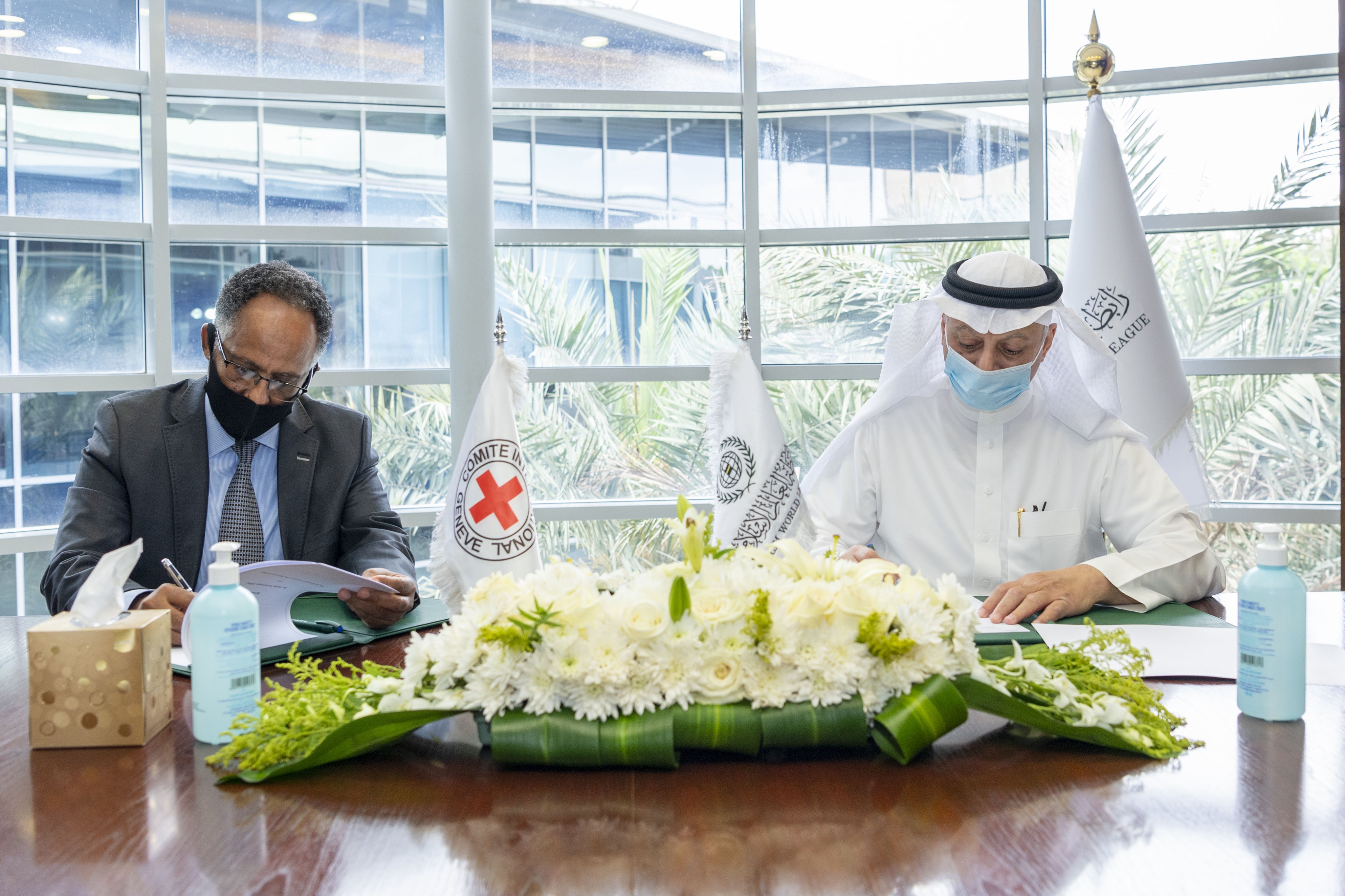 انسانی اور میدانی شعبوں میں زیادہ تعاون کے قیام کے لئے رابطہ عالم اسلامی اور ریڈ کراس کی بین الاقوامی کمیٹی کے درمیان ایکشن پلان۔