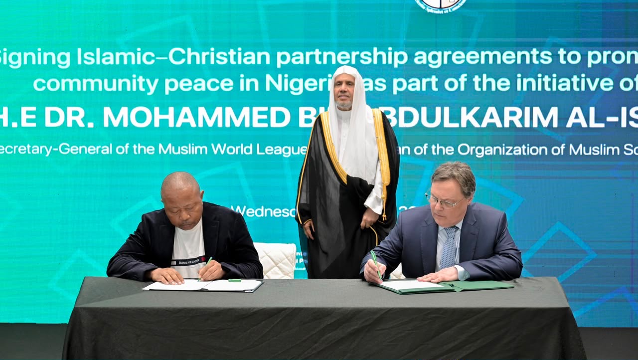 Le Secrétaire général assiste à la table ronde des responsables musulmans et chrétiens du Nigeria et à la signature des accords qui en sont issus