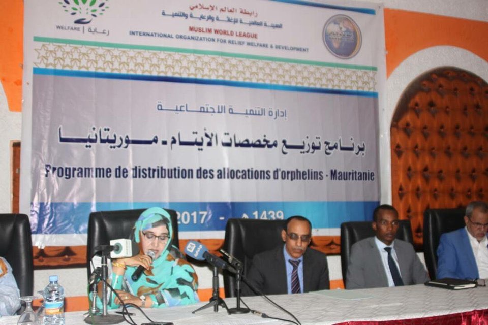 سلمت ‫رابطة العالم الإسلامي‬، ممثلة في هيئتها العالمية للإغاثة والرعاية والتنمية بالعاصمة الموريتانية نواكشوط، مخصصات الأيتام البالغ عددهم (1567) يتيمًا ويتيمة