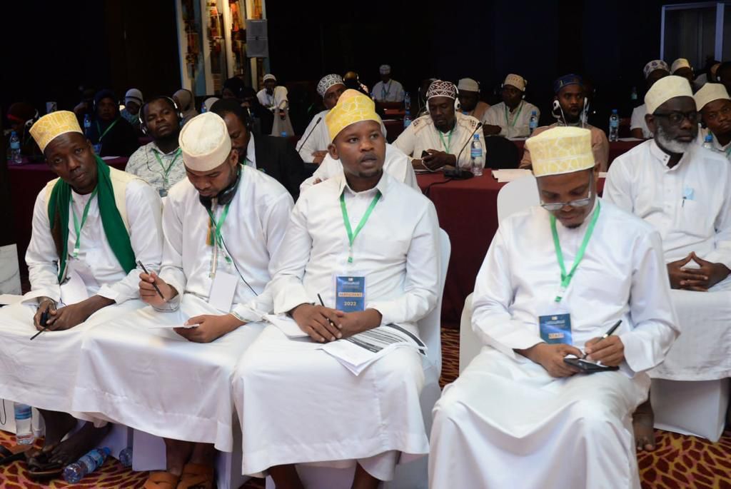 بحضور رئيس زنجبار، د. العيسى يطلق من تنزانيا ملتقى الرابطة الإقليمي لخدمة الوحيين في أفريقيا