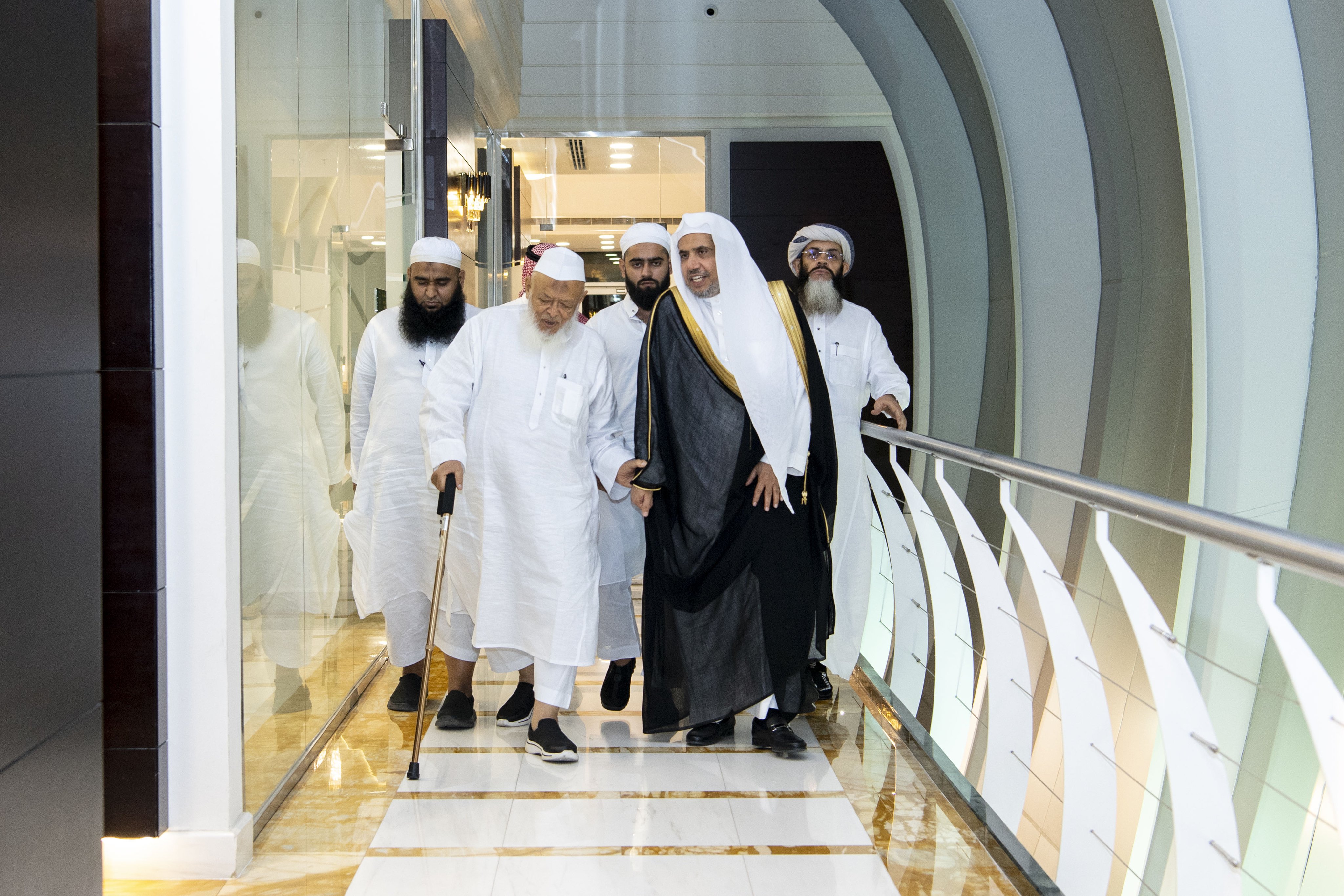 استقبل معالي الأمين العام، رئيس هيئة علماء المسلمين الشيخ د. محمد العيسى‬⁩ سماحة الشيخ أرشد مدني، رئيس جمعية علماء الهند، والوفد المرافق له