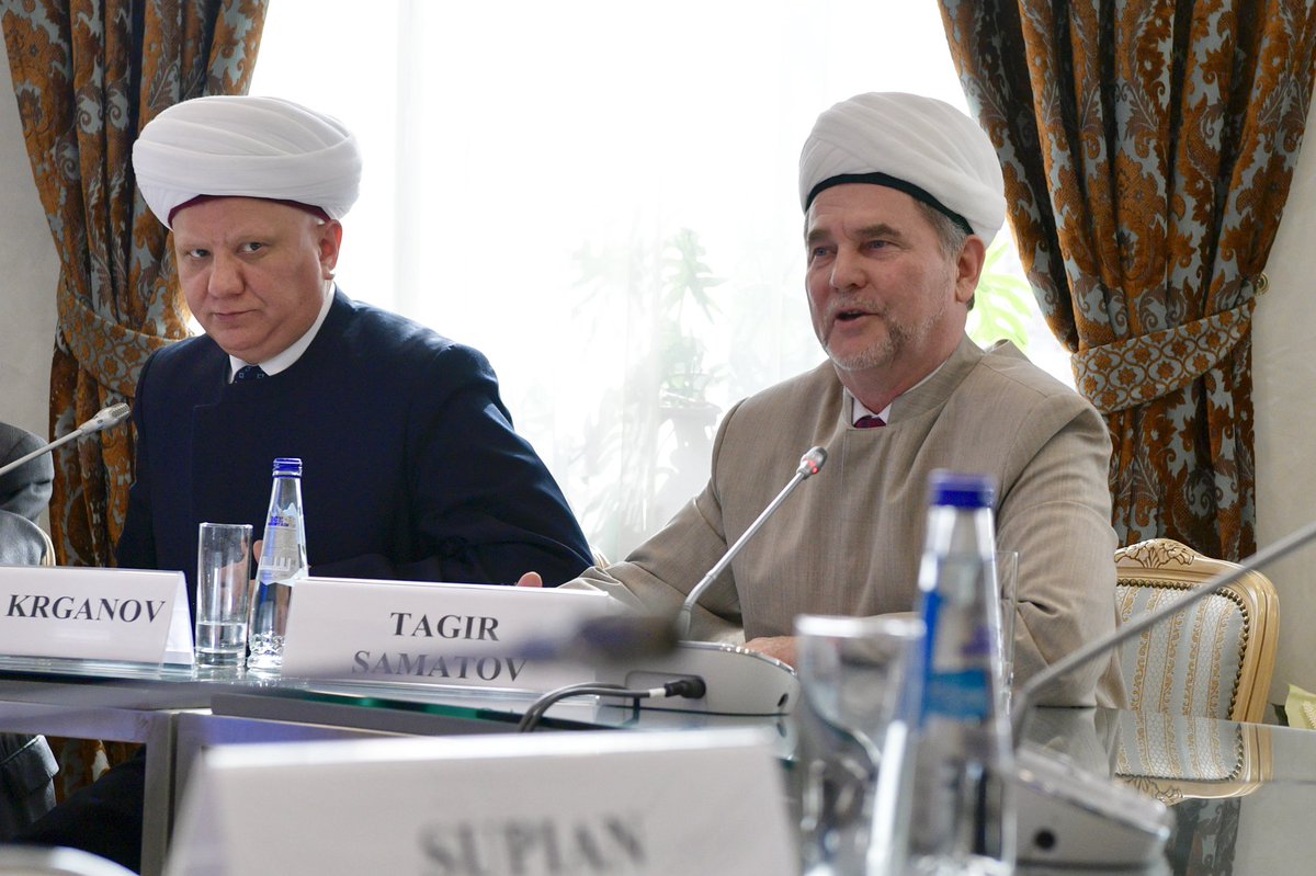 Membre du Conseil populaire de la Fédération de Russie et Mufti de Sibérie cheikh Samatove