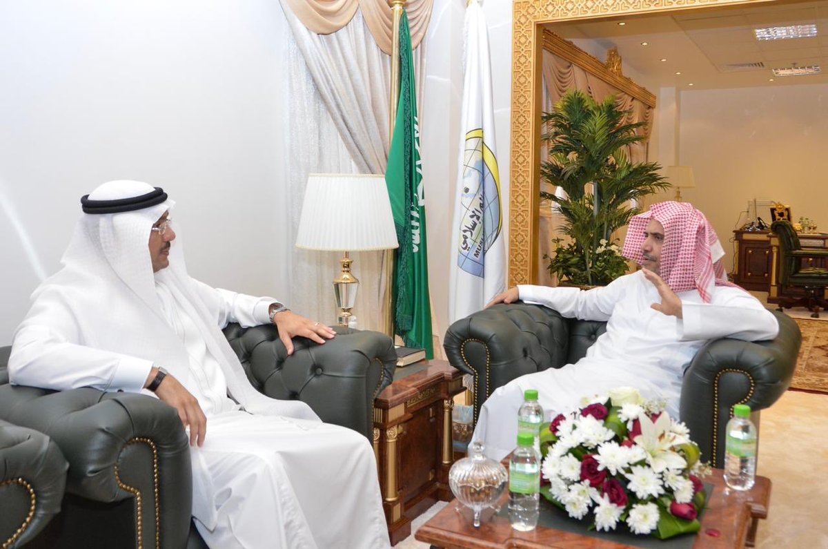 Le D. Mohammad Alissa a reçu au siège de la Ligue à La Mecque une délégation de la chambre de commerce et de l’industrie dont le Pdt. Du Conseil d’administration Hicham Karki avec le Secrétaire général Ibrahim Bardissi.