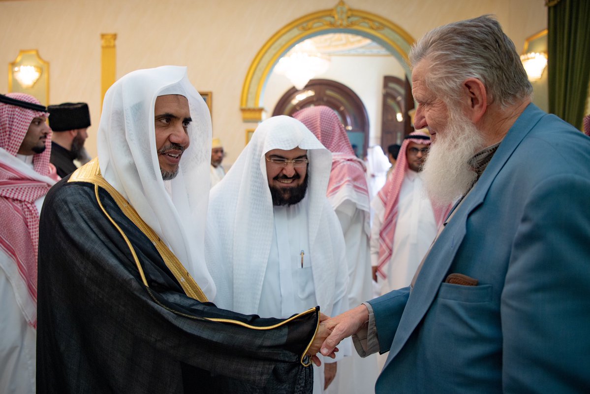 D. Soudeisse recevant chez lui à La Mecque le Mufti, le Secrétaire général et les autres membres du Conseil suprême de la L.I.M.