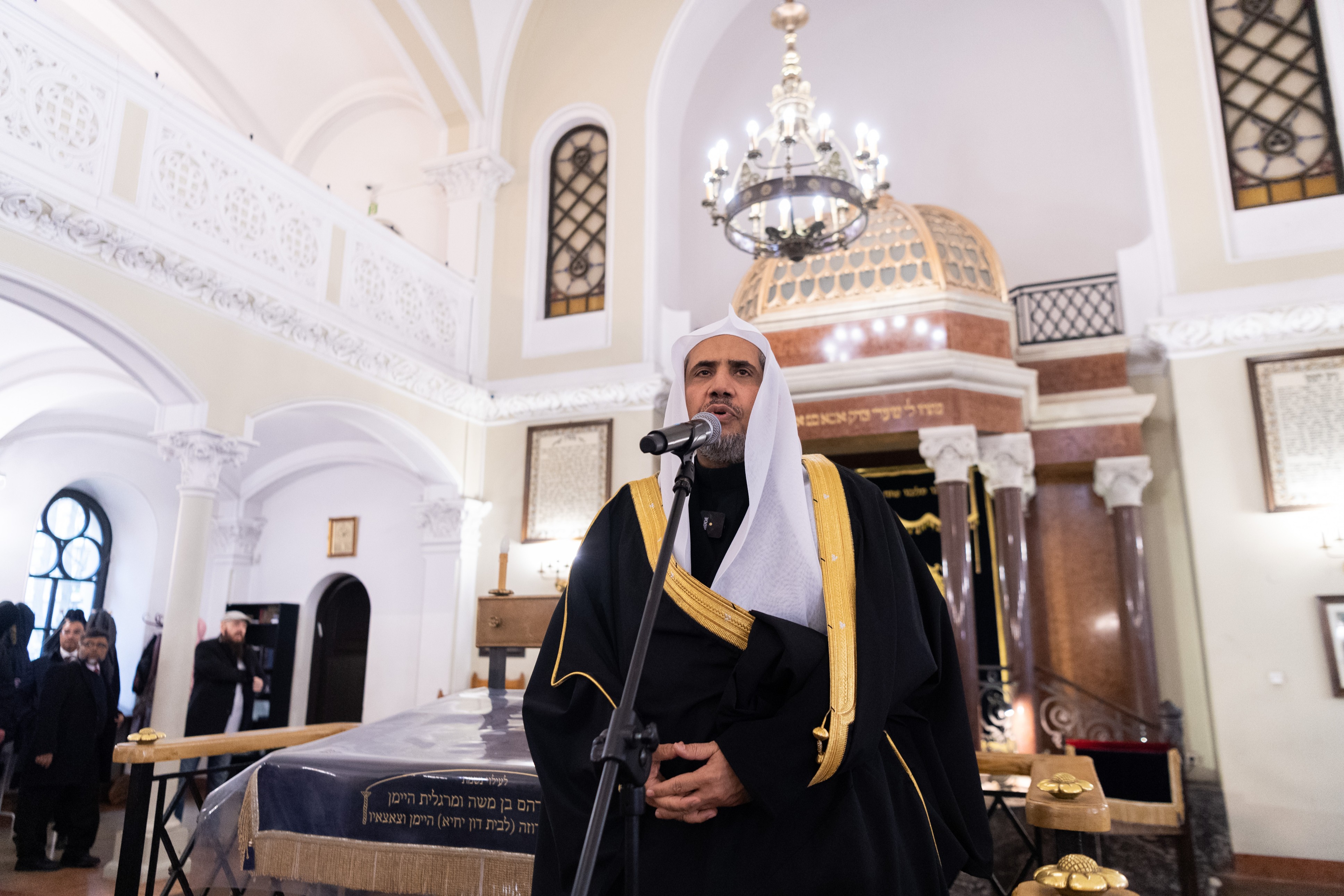 Mohammad Alissa dirige la Ligue Islamique Mondiale depuis 2016. Découvrez ses actions relatives à la promotion du dialogue interreligieux dans le monde 