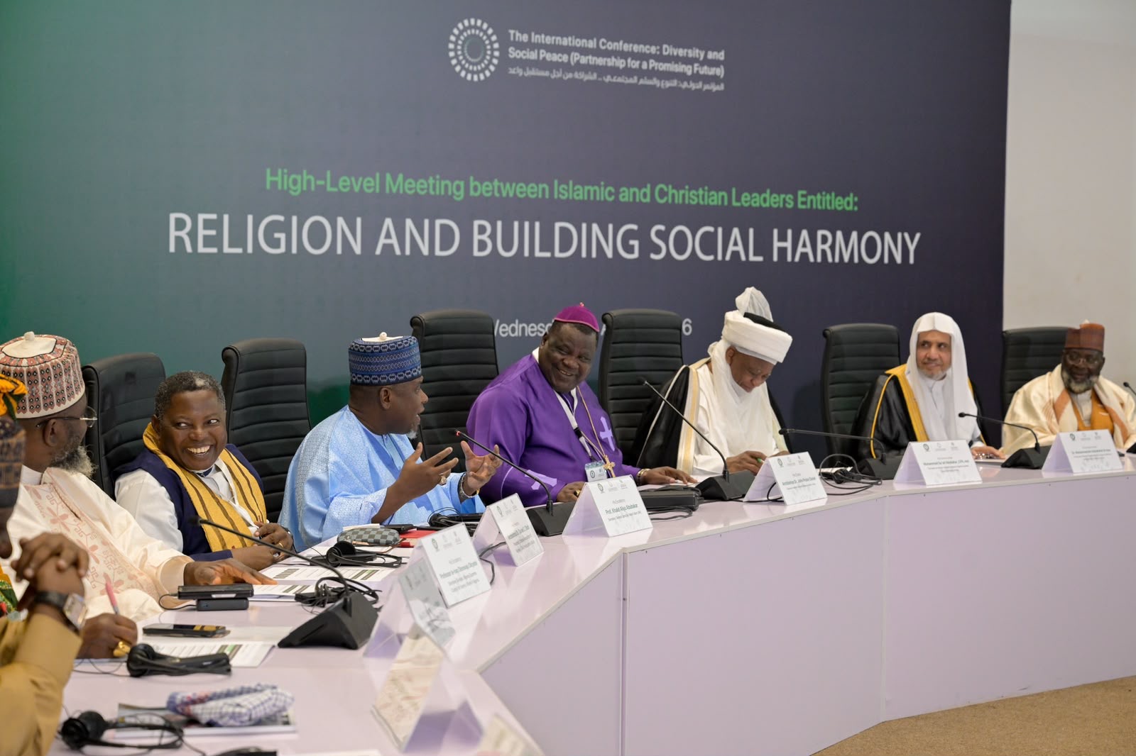 Le Secrétaire général assiste à la table ronde des responsables musulmans et chrétiens du Nigeria et à la signature des accords qui en sont issus