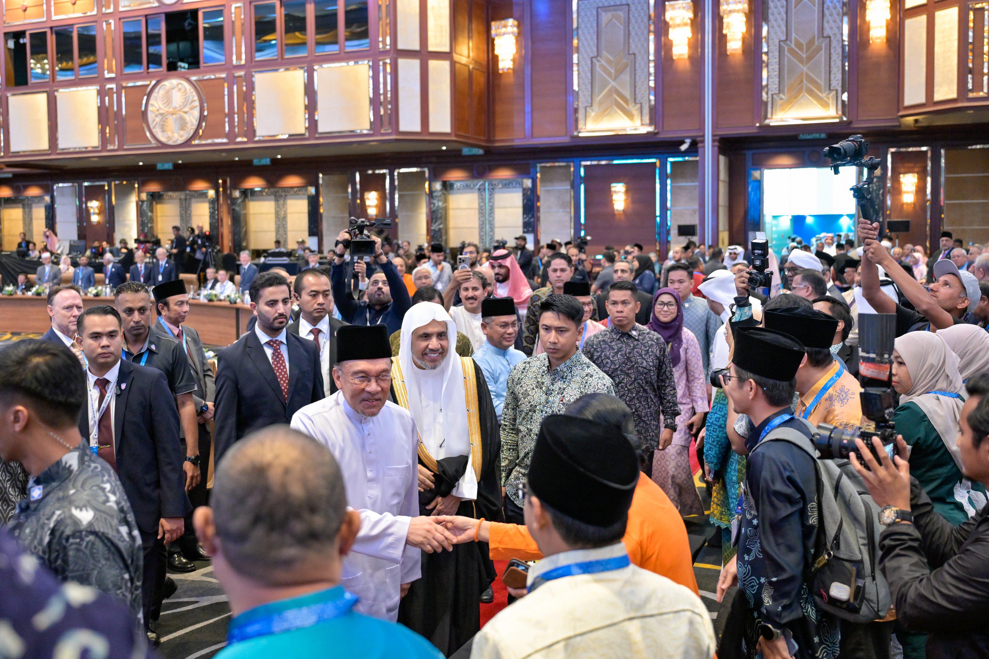 به ابتکار سازمان همبستگی جهان اسلام و در همکاری با دولت مالزی، و با مشارکت ۴۰۰ شخصیت از رهبران بزرگ دینی جهان،  اجلاس بین‌المللی رهبران ادیان جنایات غزه را محکوم کرد و بر تأیید خود نسبت به سند پایانی کنفرانس راه‌حل دو دولت تأکید نمود