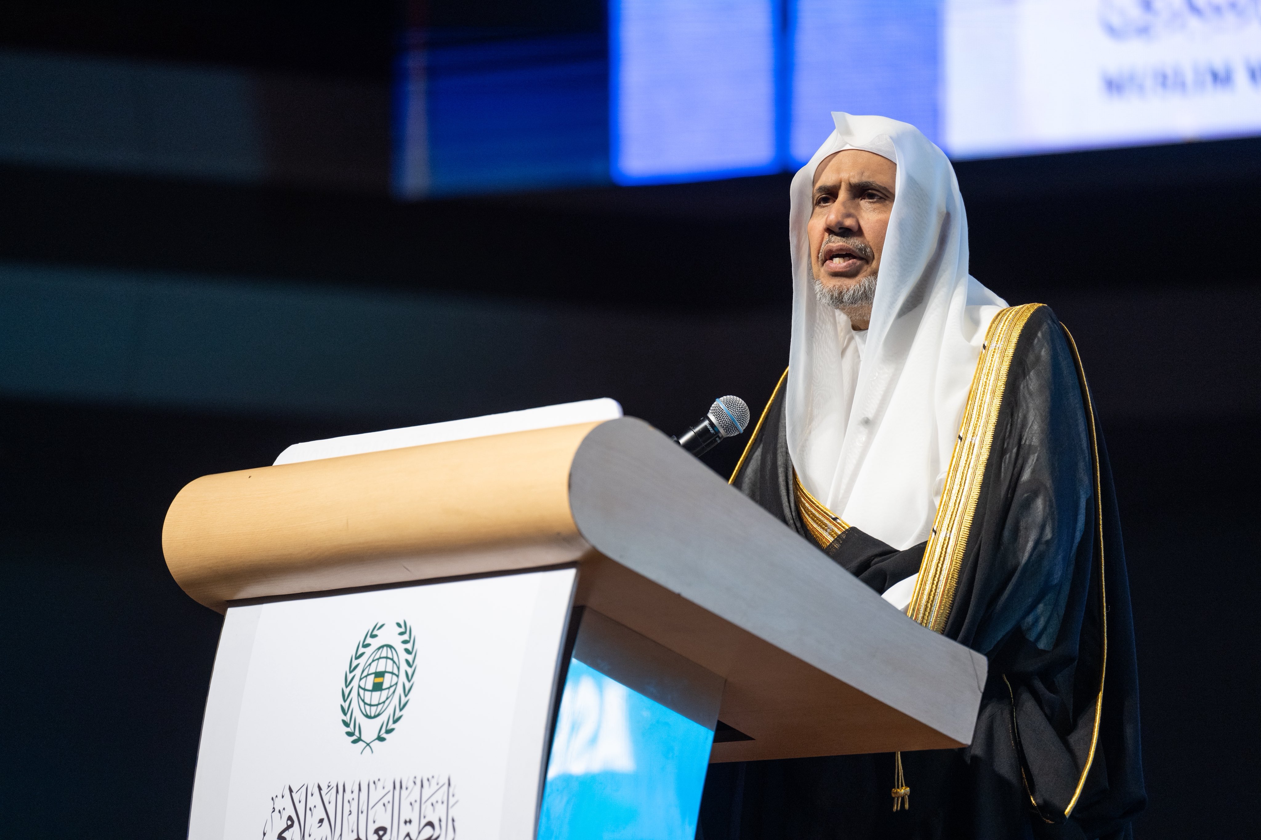 Liga Muslim Dunia menutup forum ini dengan wisuda angkatan pertama dari program "Sertifikasi Pengesahan Ijazah Al-Qur'an"