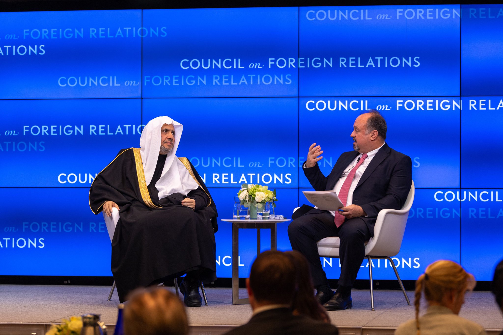 ‏الإسلاموفوبيا ليست تهديدًا للمسلمين فحسب، بل خطرٌ يُهدِّد الإنسانية جمعاء، ويزرع الفرقة بين الأمم والمجتمعات. ‏وتُواصل رابطة العالم الإسلامي التصدِّي لها عبر حزمة من المبادرات الدولية الشاملة، في أبرز منصات التأثير الأممية والأكاديمية والإعلامية.