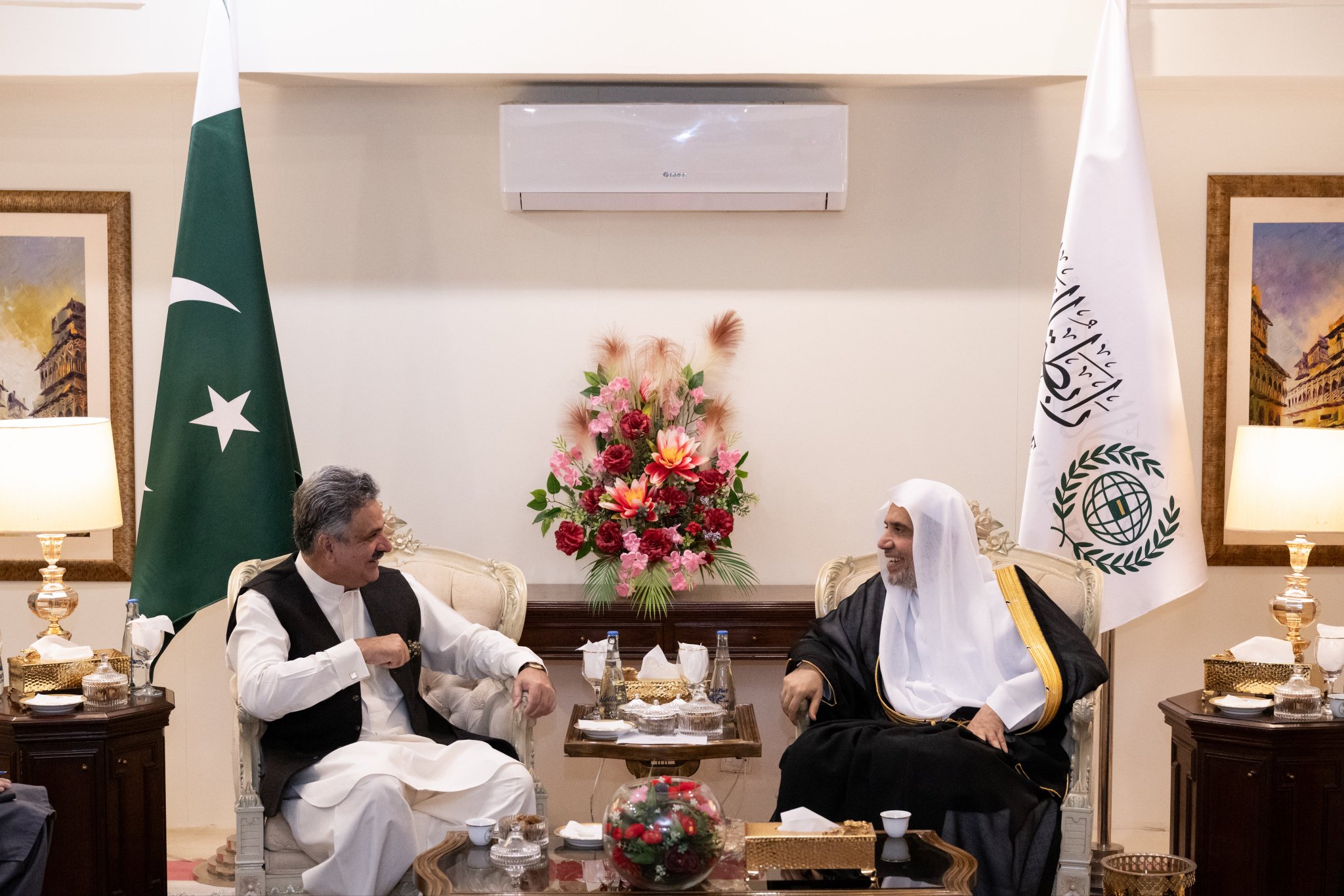  سیکرٹری جنرل رابطہ اور چیئرمین مسلم علماء کونسل، عزت مآب شیخ ڈاکٹر محمد العیسی ‏نے پاکستان کی سپریم کورٹ کے چیف جسٹس جناب یحییٰ آفریدی کا خیرمقدم کیا۔