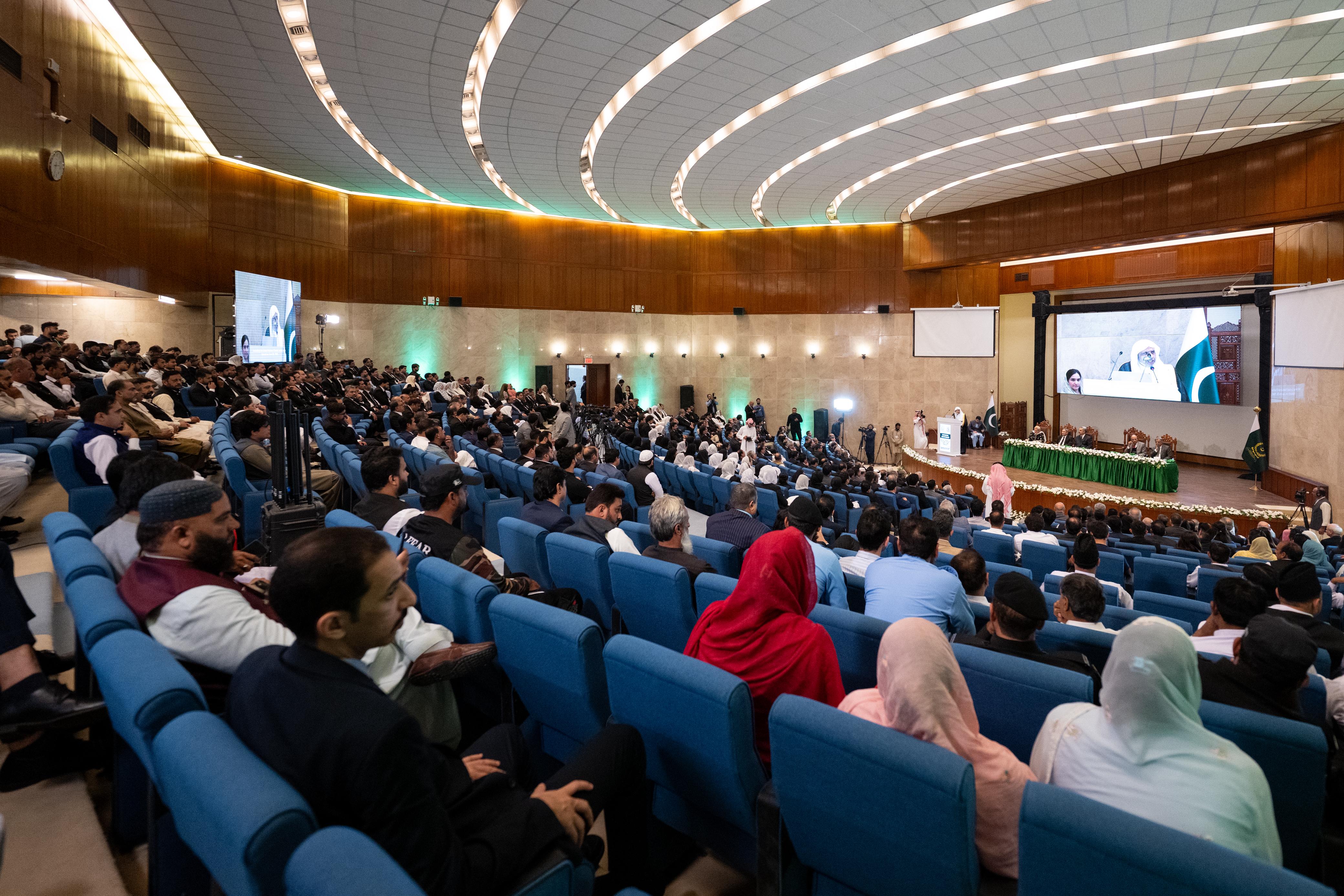 الأمين العام لرابطة العالم الإسلامي يحاضر في المحكمة العليا الباكستانية