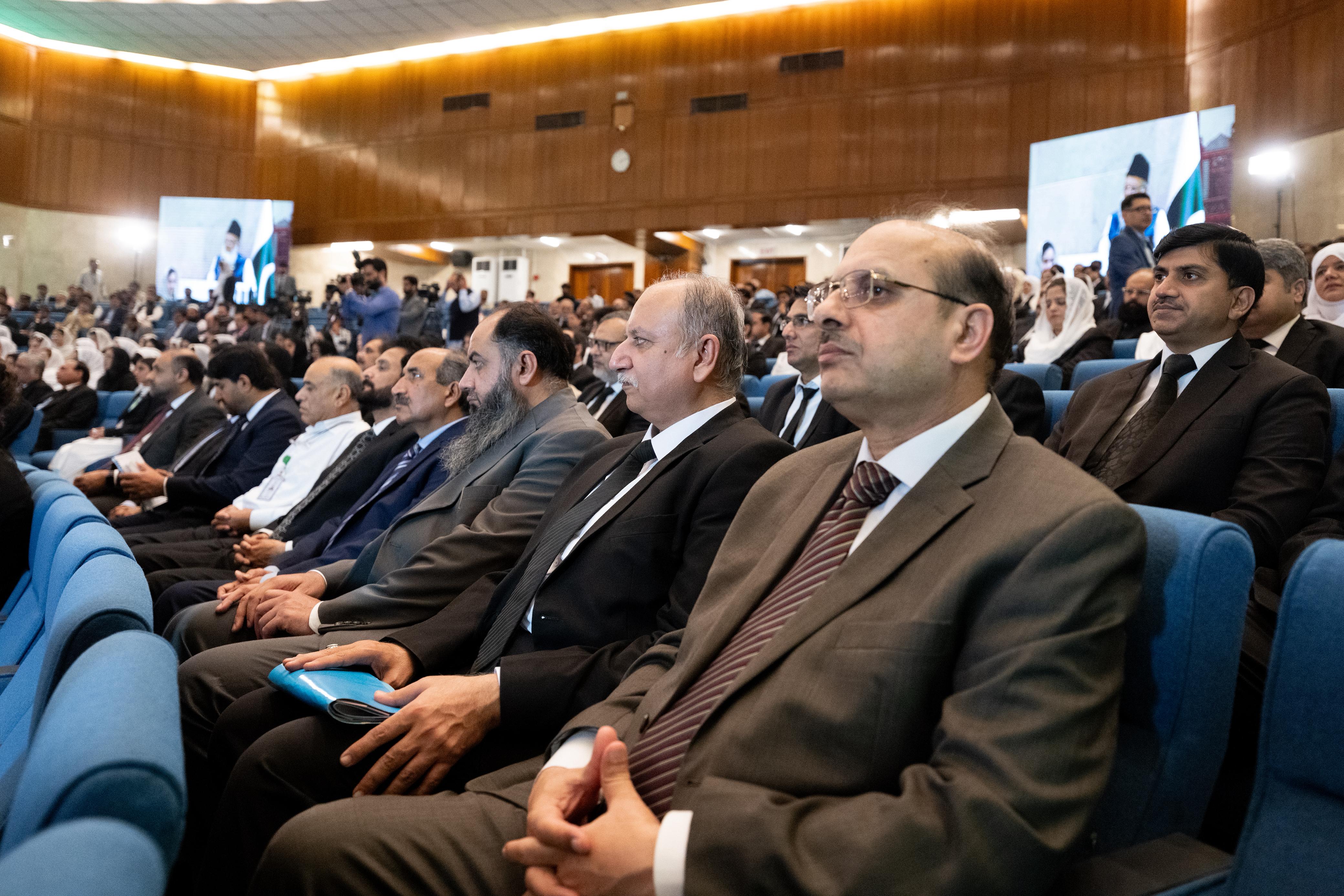 الأمين العام لرابطة العالم الإسلامي يحاضر في المحكمة العليا الباكستانية