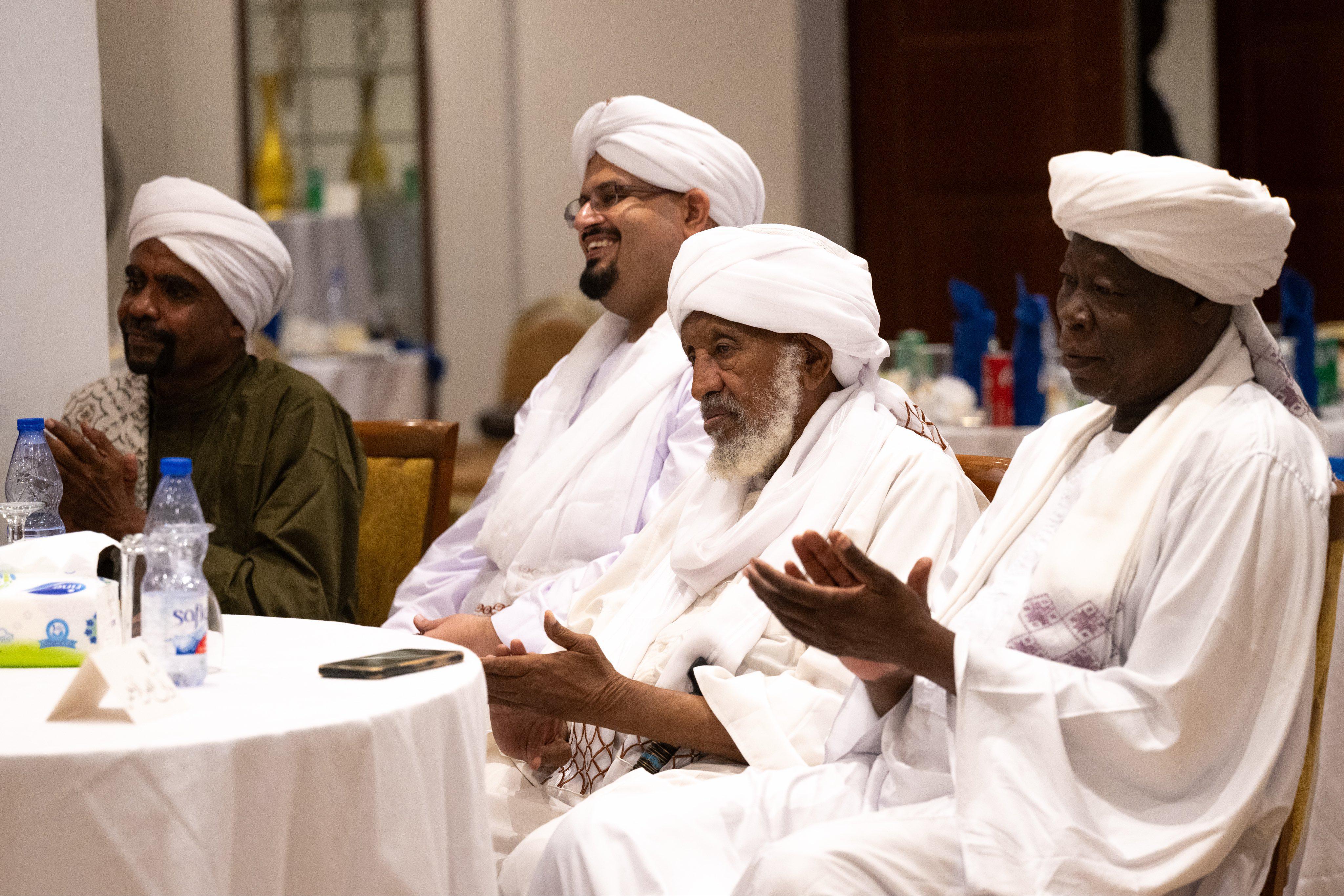 الأمينُ العام لرابطة العالم الإسلامي يلتقي علماءَ جمهورية السودان