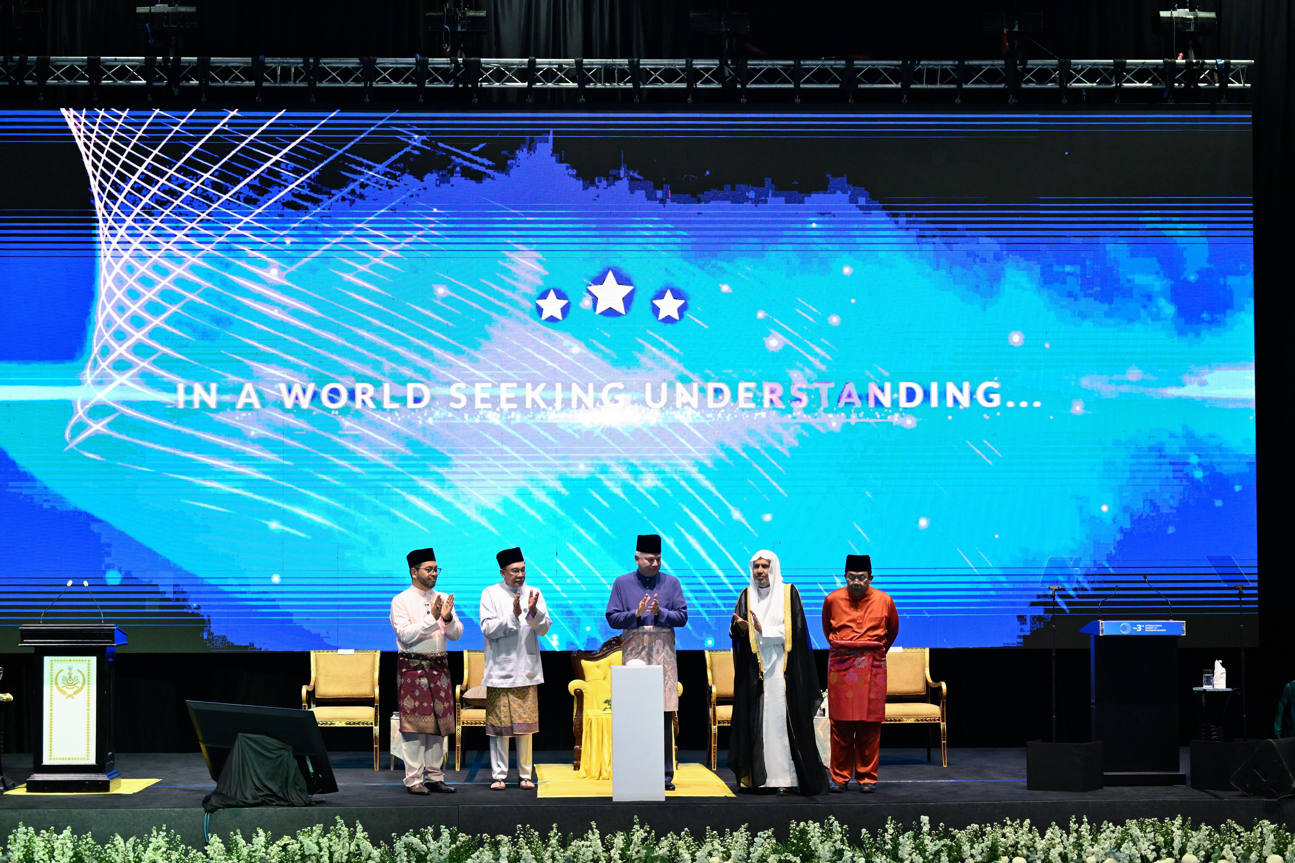 Le Secrétaire général de la Ligue islamique mondiale prononce une allocution d’ouverture lors du 3ème Sommet international des responsables religieux à Kuala Lumpur