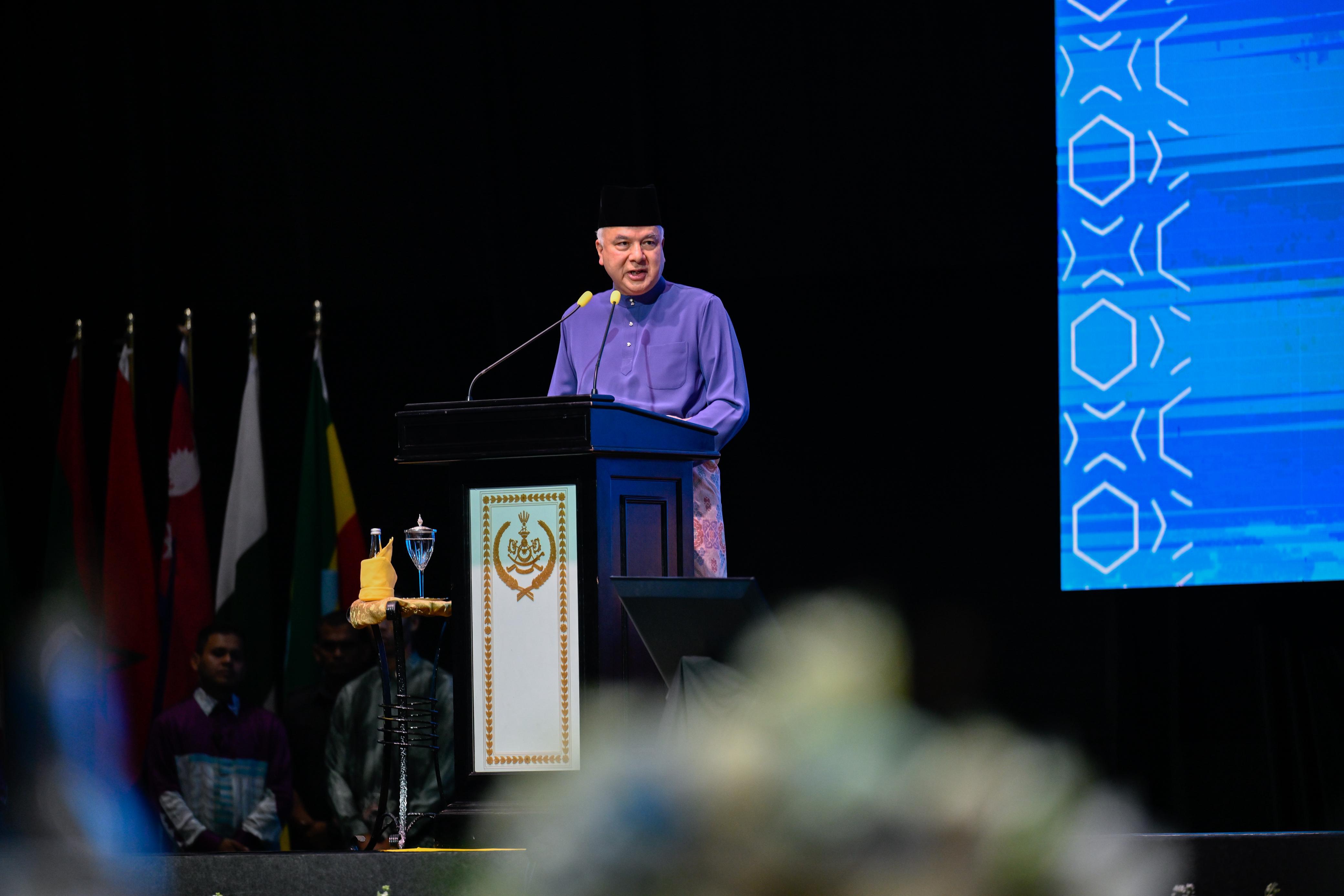 Le Secrétaire général de la Ligue islamique mondiale prononce une allocution d’ouverture lors du 3ème Sommet international des responsables religieux à Kuala Lumpur